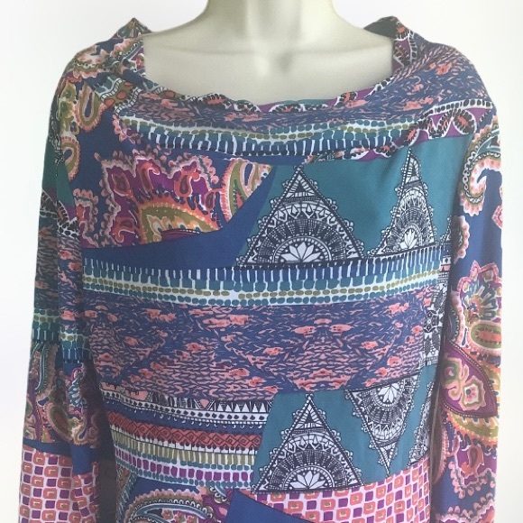 WOW- Very colorful Large blouse. - Picture 6 of 8